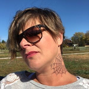 Meet your Posher, Stacy